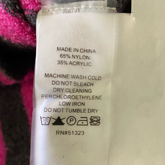 Vince Camuto Soft☁️Lightweight☁️ Striped Sweater - Picture 5 of 6